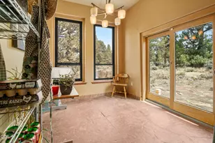 22945 Timland Ln, Bend, OR 97702 - Photo 18