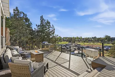 1635 SW Parkway Drive, Redmond, OR 97756 - Photo 54