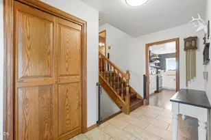 1635 SW Parkway Dr, Redmond, OR 97756 - Photo 6