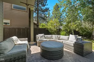 20106 Stonegate Dr, Bend, OR 97702 - Photo 48