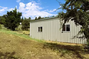 24980 Owens Ln, Klamath Falls, OR 97603 - Photo 18