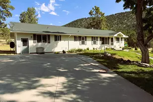 24980 Owens Ln, Klamath Falls, OR 97603 - Photo 2