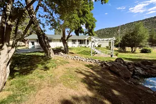 24980 Owens Ln, Klamath Falls, OR 97603 - Photo 6