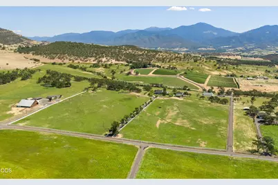 4550 Coal Mine Road, Medford, OR 97504 - Photo 6