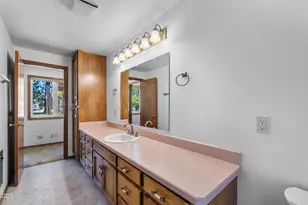 19572 Apache Rd, Bend, OR 97702 - Photo 28