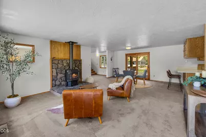 19572 Apache Road, Bend, OR 97702 - Photo 8
