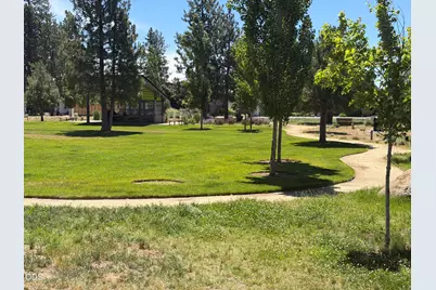 283 W Heising Drive, Sisters, OR 97759 - Photo 12