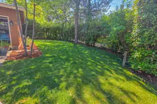3015 Lone Pine Rd, Medford, OR 97504 - Photo 2