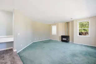 2034 NE Bluebird Ct NE, Bend, OR 97701 - Photo 8