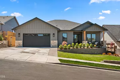 3057 Umpqua Drive, Medford, OR 97504 - Photo 1