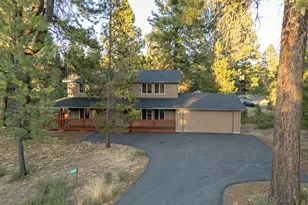 54668 Silver Fox Dr, Bend, OR 97707 - Photo 2