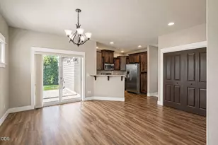 1311 Swayze Ln, Medford, OR 97501 - Photo 6