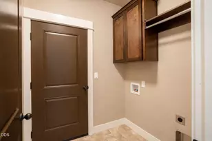 1311 Swayze Ln, Medford, OR 97501 - Photo 18