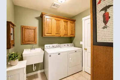 651 Holton Road, Talent, OR 97540 - Photo 32