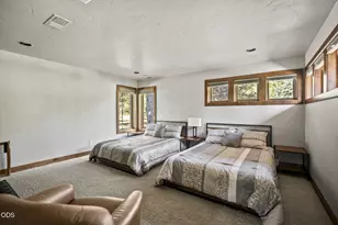56680 Lunar Dr, Bend, OR 97707 - Photo 60