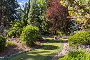 56680 Lunar Dr, Bend, OR 97707 - Photo 12