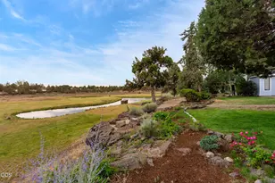 1128 SW Rimrock Way, Redmond, OR 97756 - Photo 34