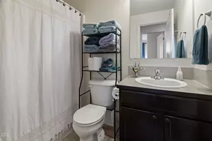 21184 Darnel Ave, Bend, OR 97702 - Photo 12