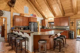 22719 Horseshoe Way, Klamath Falls, OR 97601 - Photo 12