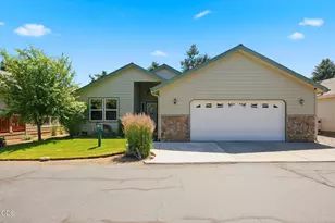 129 N Wheeler Loop, Sisters, OR 97759 - Photo 1
