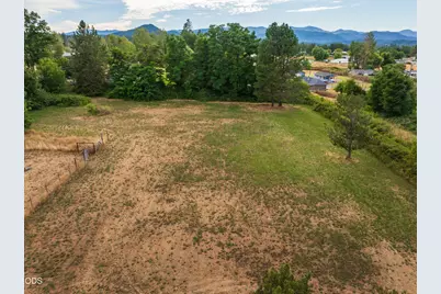 1740 Southgate Way, Grants Pass, OR 97527 - Photo 44