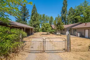 1740 Southgate Way, Grants Pass, OR 97527 - Photo 36