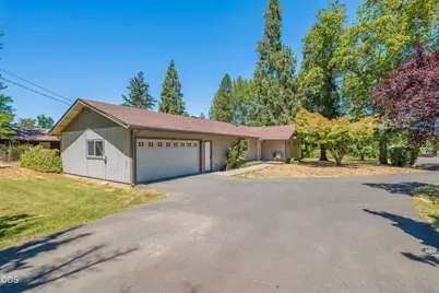 1740 Southgate Way, Grants Pass, OR 97527 - Photo 50