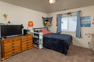 20348 Lois Way, Bend, OR 97702 - Photo 18