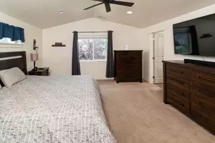 20348 Lois Way, Bend, OR 97702 - Photo 12