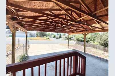 2718 Corvallis Street, Klamath Falls, OR 97601 - Photo 32