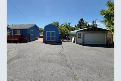2718 Corvallis Street, Klamath Falls, OR 97601 - Photo 2