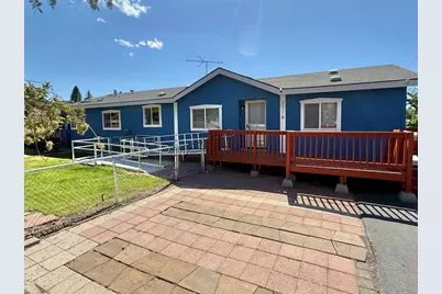 2718 Corvallis Street, Klamath Falls, OR 97601 - Photo 2