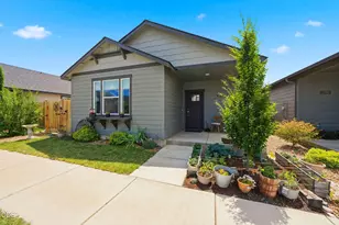 2576 NW Teak Pl, Redmond, OR 97756 - Photo 1