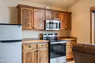 18810 SW Sisters Pl, Powell Butte, OR 97753 - Photo 28