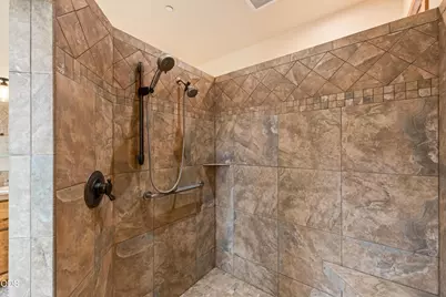 18810 SW Sisters Place, Powell Butte, OR 97753 - Photo 20