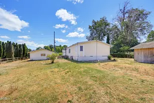 1344 Dowell Rd, Grants Pass, OR 97527 - Photo 6