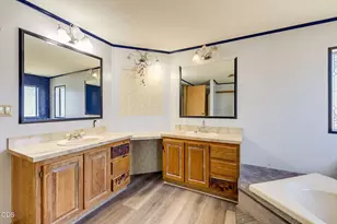 1344 Dowell Rd, Grants Pass, OR 97527 - Photo 32