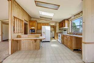 1344 Dowell Rd, Grants Pass, OR 97527 - Photo 16