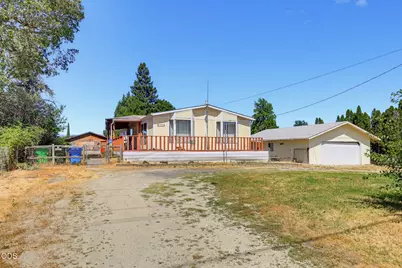 1344 Dowell Road, Grants Pass, OR 97527 - Photo 1