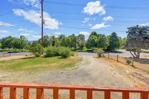 1344 Dowell Rd, Grants Pass, OR 97527 - Photo 10