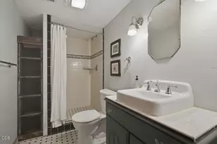 425 NW State St, Bend, OR 97703 - Photo 42