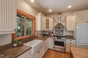 425 NW State St, Bend, OR 97703 - Photo 12