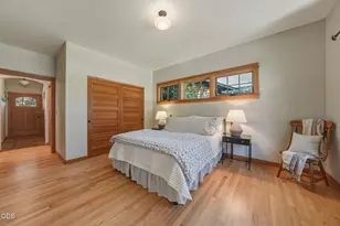 425 NW State St, Bend, OR 97703 - Photo 16