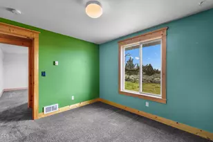 24893 Elk Ln, Bend, OR 97701 - Photo 16