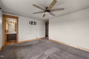 24893 Elk Ln, Bend, OR 97701 - Photo 20