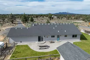 24893 Elk Ln, Bend, OR 97701 - Photo 28