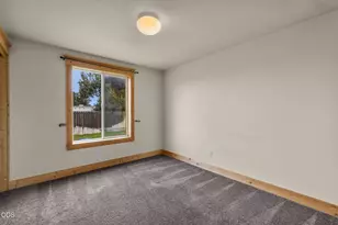 24893 Elk Ln, Bend, OR 97701 - Photo 18