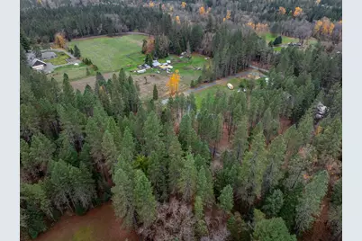 1740 Pleasant Creek Road, Rogue River, OR 97537 - Photo 8