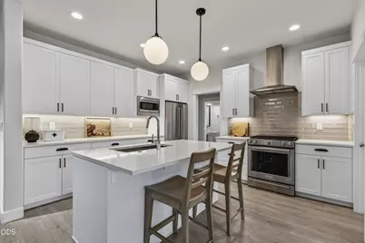 20488 Aberdeen, Bend, OR 97702 - Photo 8