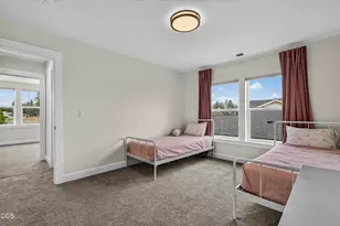 20488 Aberdeen, Bend, OR 97702 - Photo 36